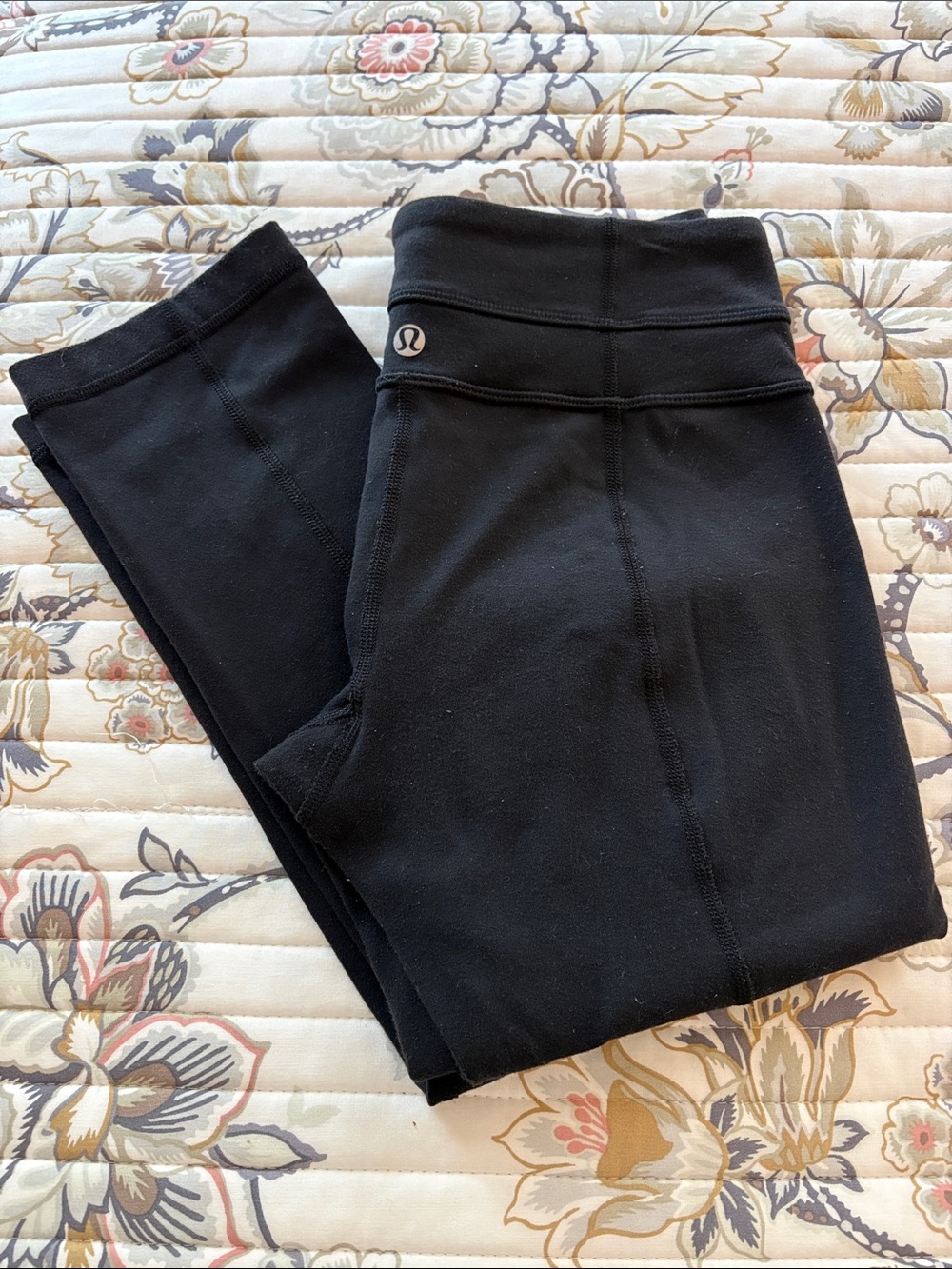 lululemon athletica black Performance Leggings Size 4